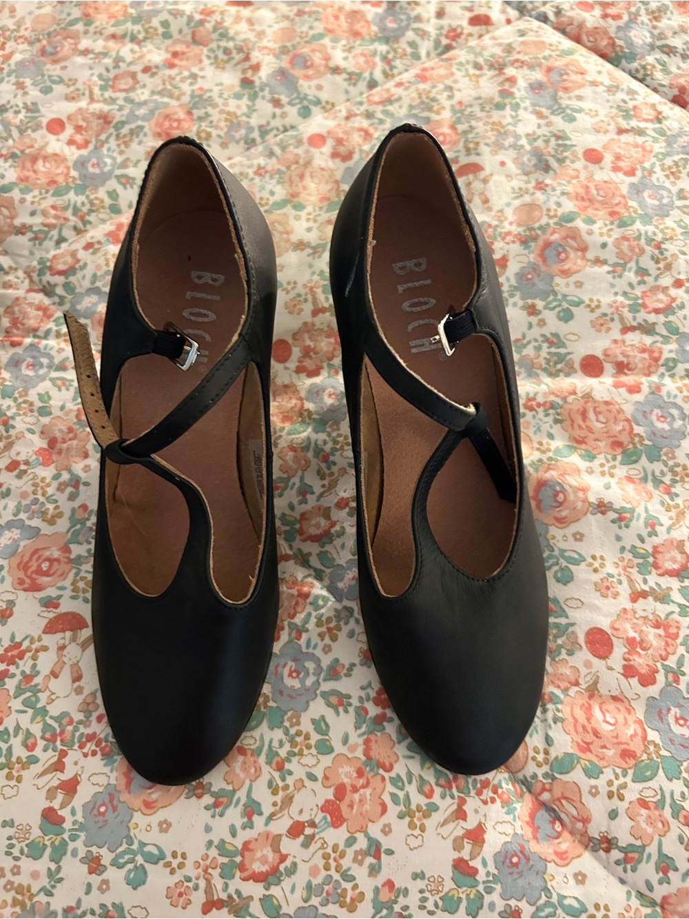 Bloch Black dance character Heels with t-strap